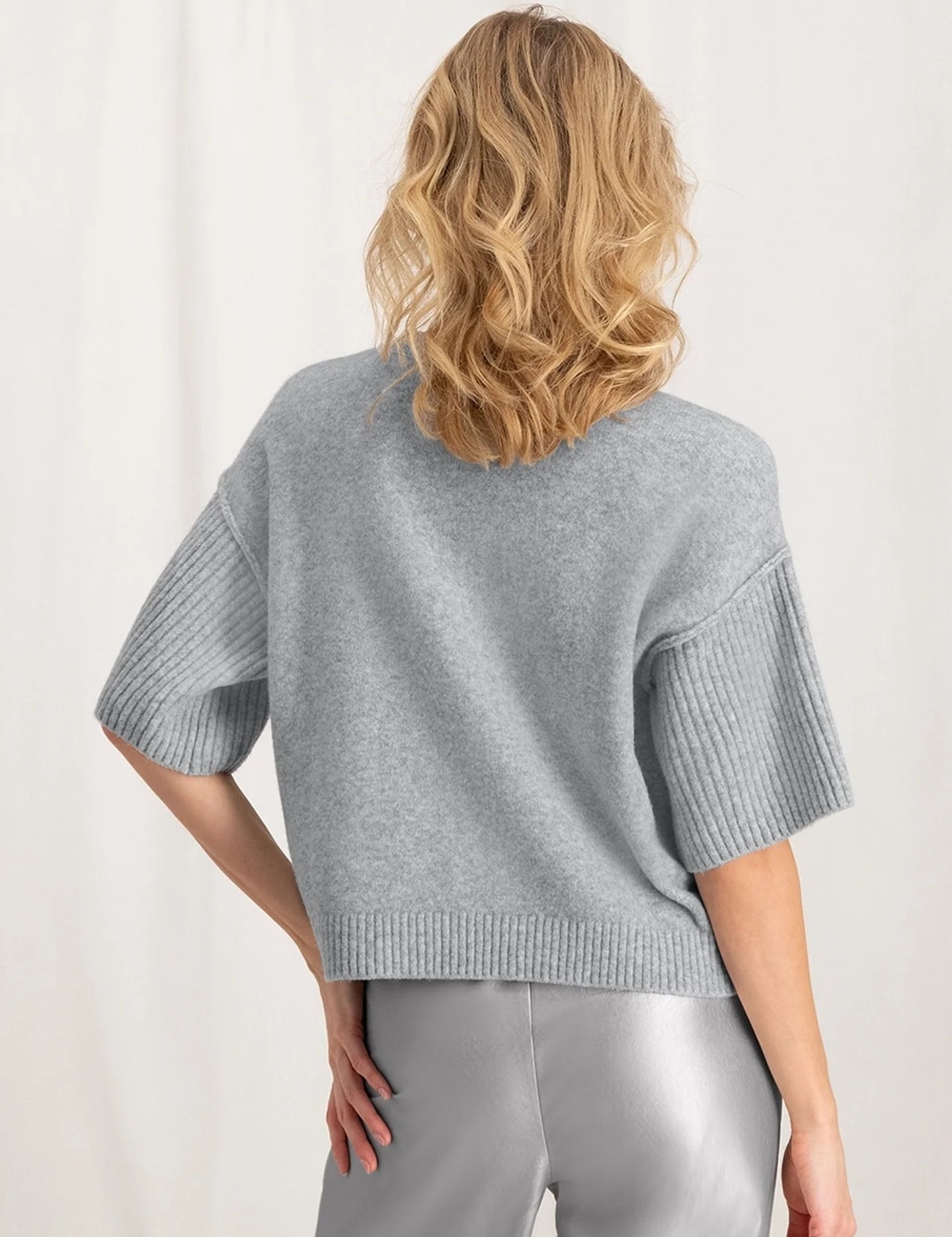 sweater-with-boatneck-wide-half-long-sleeves-in-boxy-fit-grey-melange_d5629fa3-aa76-4471-a434-92bd7524724e_2880x_jpg.jpg